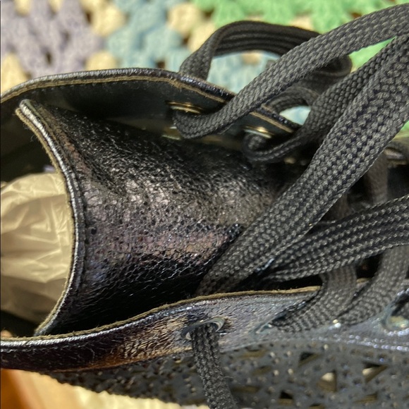 Lady Couture New York Rhinestone Bedazzled Cutout Blue High-Top Sneakers Shoes 9 - Picture 11 of 13